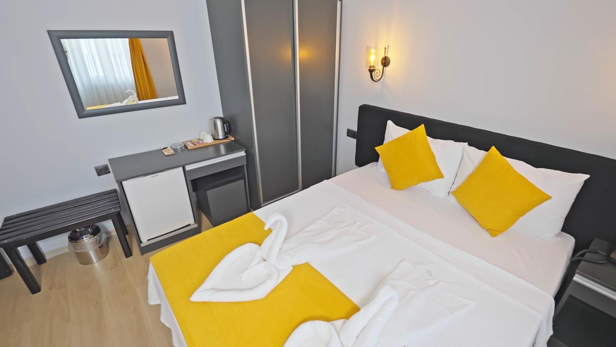 Yasemin Hotel Фетхие Экстерьер фото
